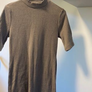 Mint condition lovely turtleneck dress
